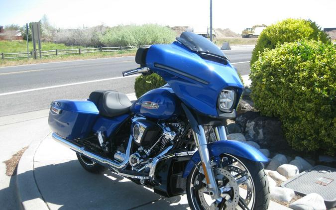 2024 Harley-Davidson Street Glide® Blue Burst