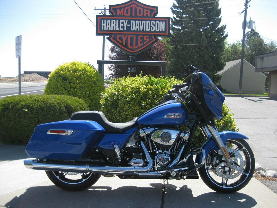 2024 Harley-Davidson Street Glide® Blue Burst