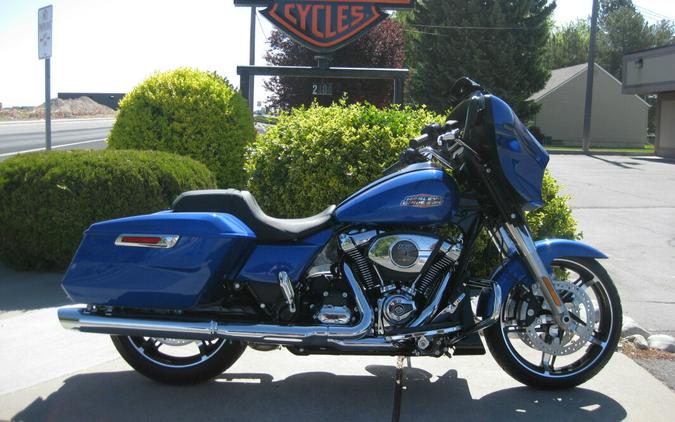 2024 Harley-Davidson Street Glide® Blue Burst