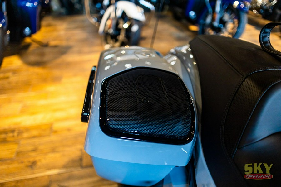 2025 Indian Motorcycle CHFTN DRK HRSE PREM POWERBAND AUDIO STORM GRAY