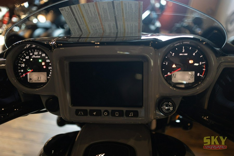 2025 Indian Motorcycle CHFTN DRK HRSE PREM POWERBAND AUDIO STORM GRAY