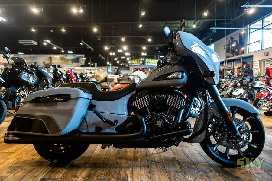 2025 Indian Motorcycle CHFTN DRK HRSE PREM POWERBAND AUDIO STORM GRAY