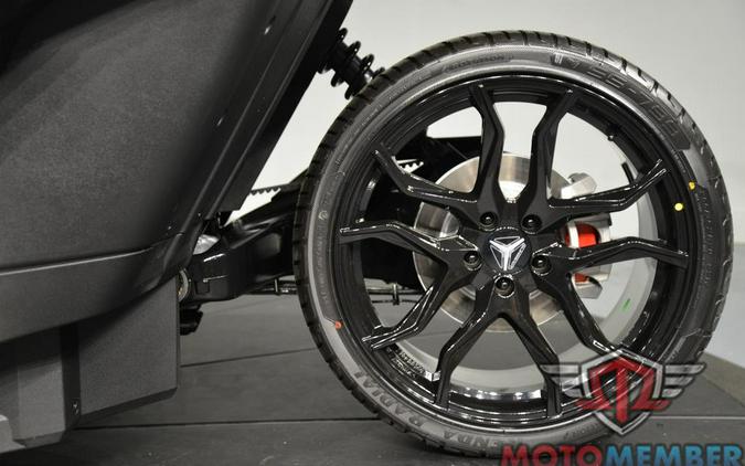 2026 Slingshot Slingshot® S AutoDrive Jet Black