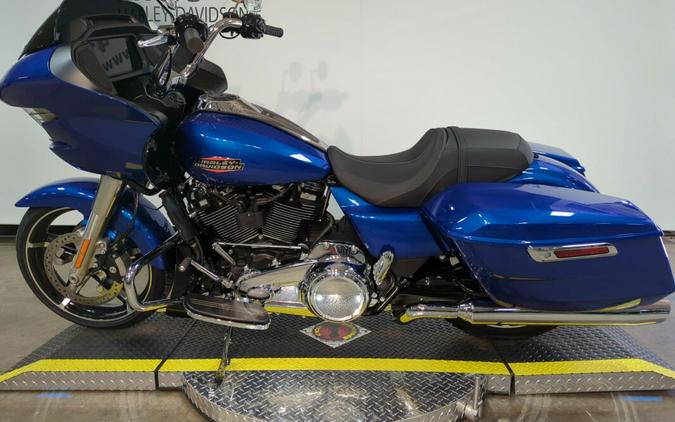 2024 Harley-Davidson® Road Glide® Blue Burst