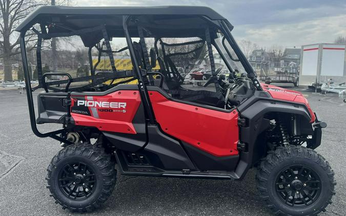 2025 Honda Pioneer 1000-5 Deluxe