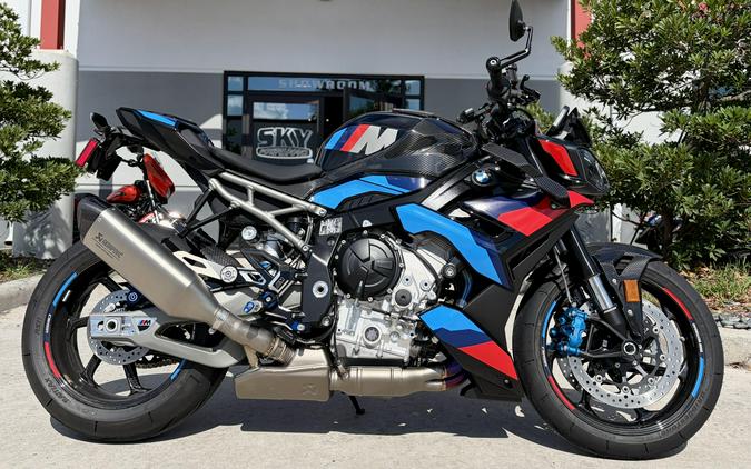 2026 BMW M 1000 R