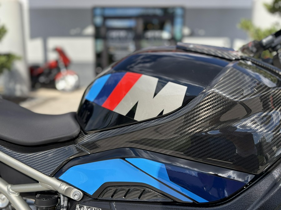 2026 BMW M 1000 R