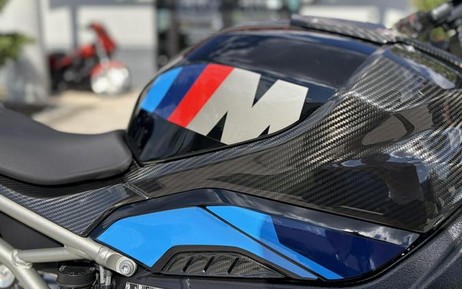 2026 BMW M 1000 R