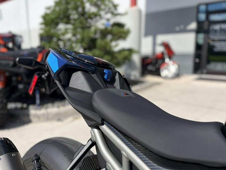 2026 BMW M 1000 R