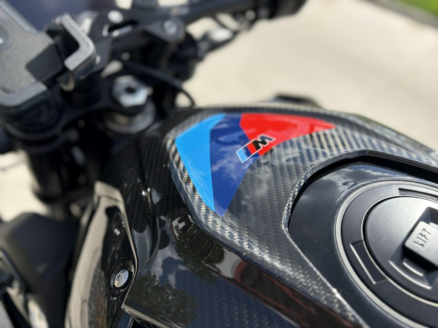 2026 BMW M 1000 R