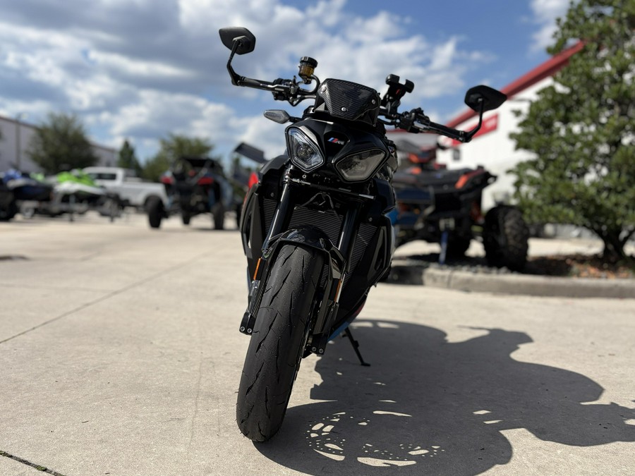 2026 BMW M 1000 R