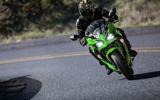 2026 Kawasaki Ninja® 500 Base