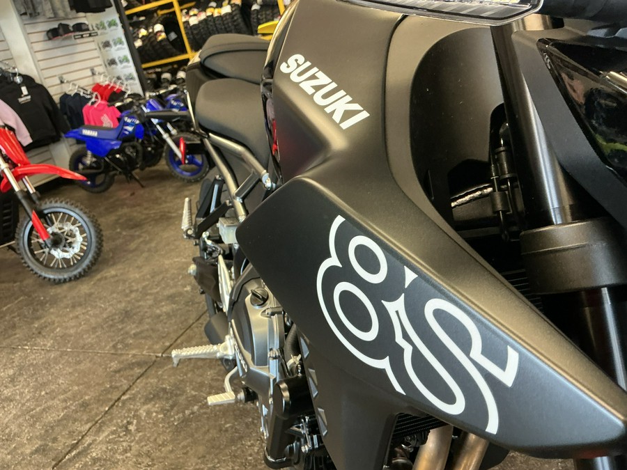 2026 GSX-8S - Suzuki