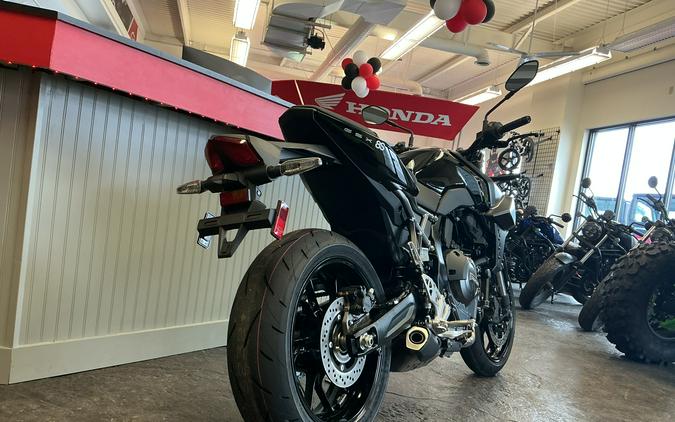 2026 GSX-8S - Suzuki