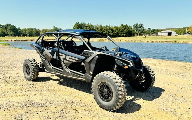 2026 Can-Am® Maverick X3 Max X RS Turbo RR Triple Black_4.5 in