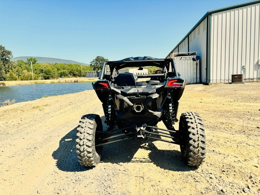 2026 Can-Am® Maverick X3 Max X RS Turbo RR Triple Black_4.5 in