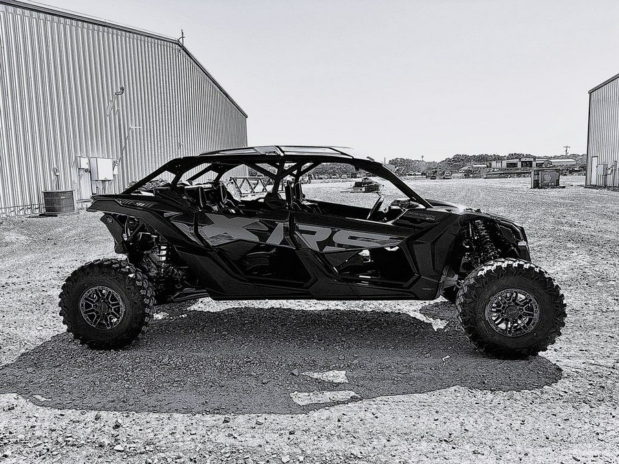 2026 Can-Am® Maverick X3 Max X RS Turbo RR Triple Black_4.5 in