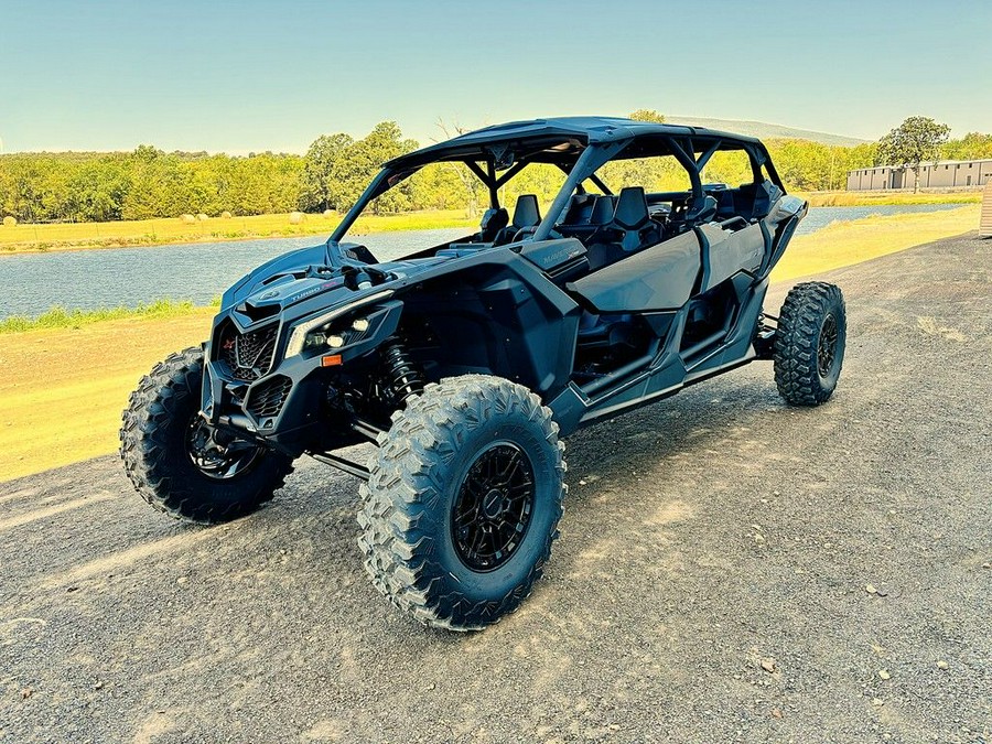 2026 Can-Am® Maverick X3 Max X RS Turbo RR Triple Black_4.5 in
