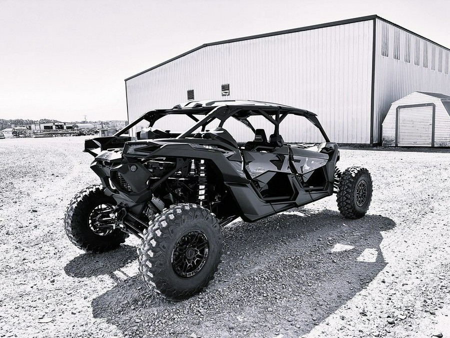 2026 Can-Am® Maverick X3 Max X RS Turbo RR Triple Black_4.5 in