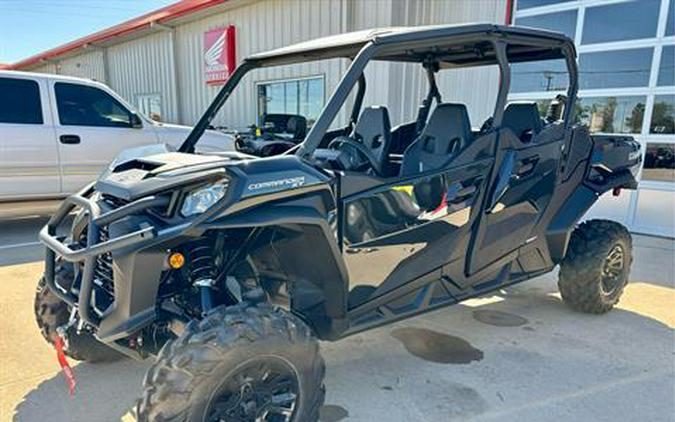 2024 Can-Am Commander MAX XT 700