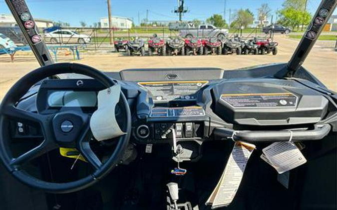 2024 Can-Am Commander MAX XT 700