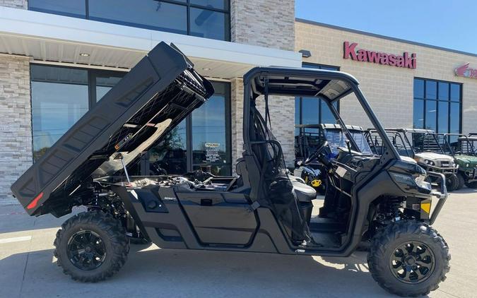 2026 Can-Am® Defender PRO XT HD10