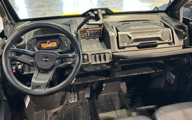 2018 Can-Am® Defender HD8