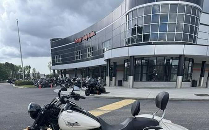2023 Harley-Davidson® FLRT - Freewheeler®