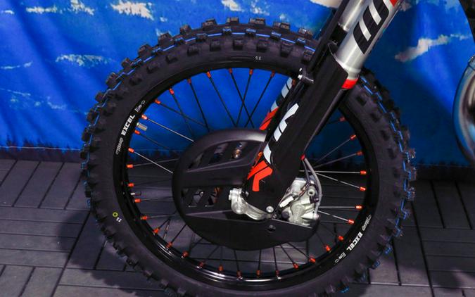 2027 KTM 300 XC-W Hardenduro