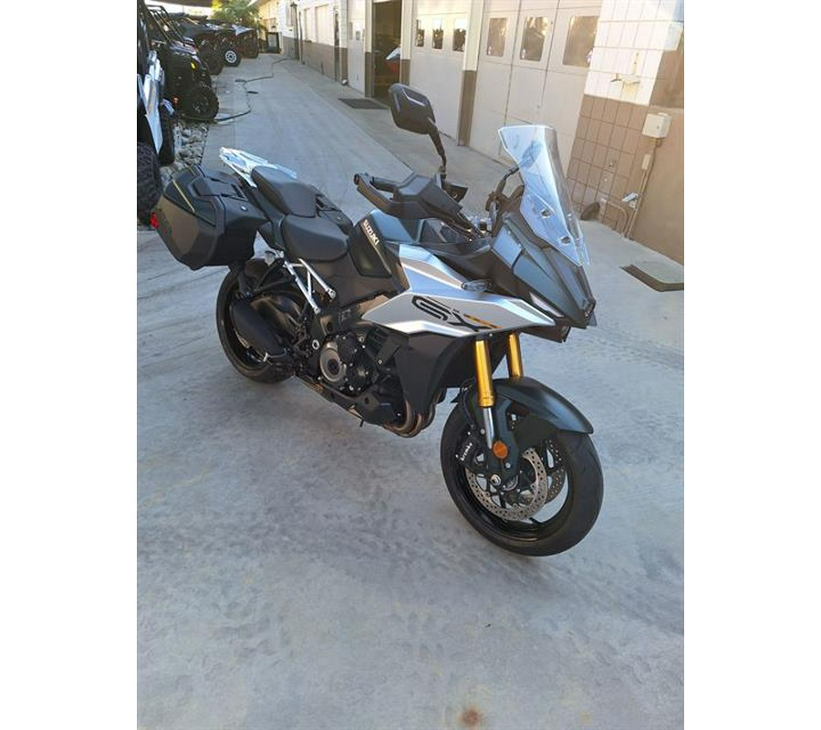2024 Suzuki GSX-S1000GX+