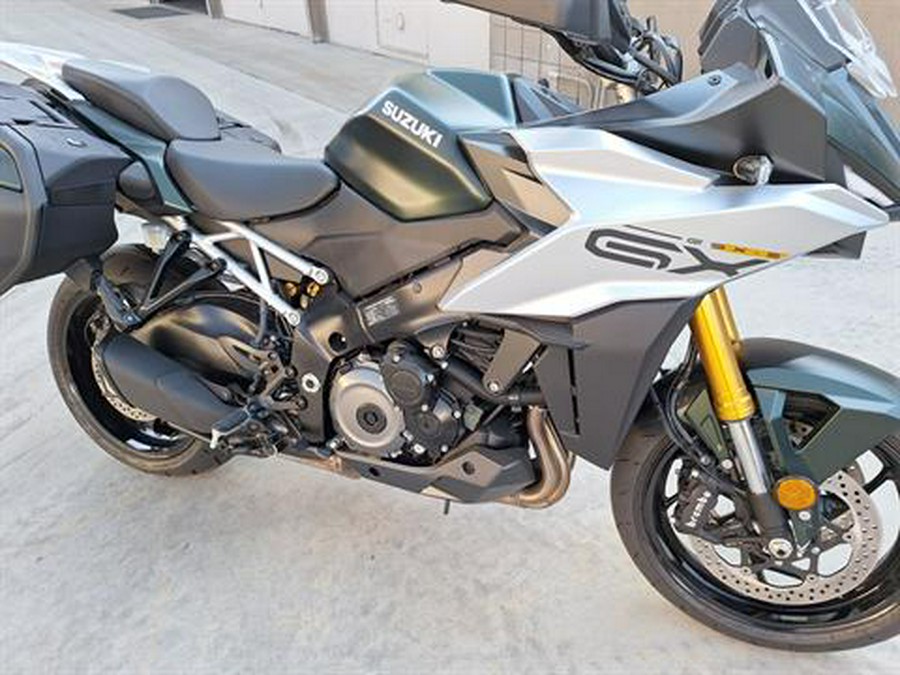 2024 Suzuki GSX-S1000GX+