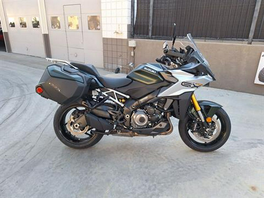 2024 Suzuki GSX-S1000GX+