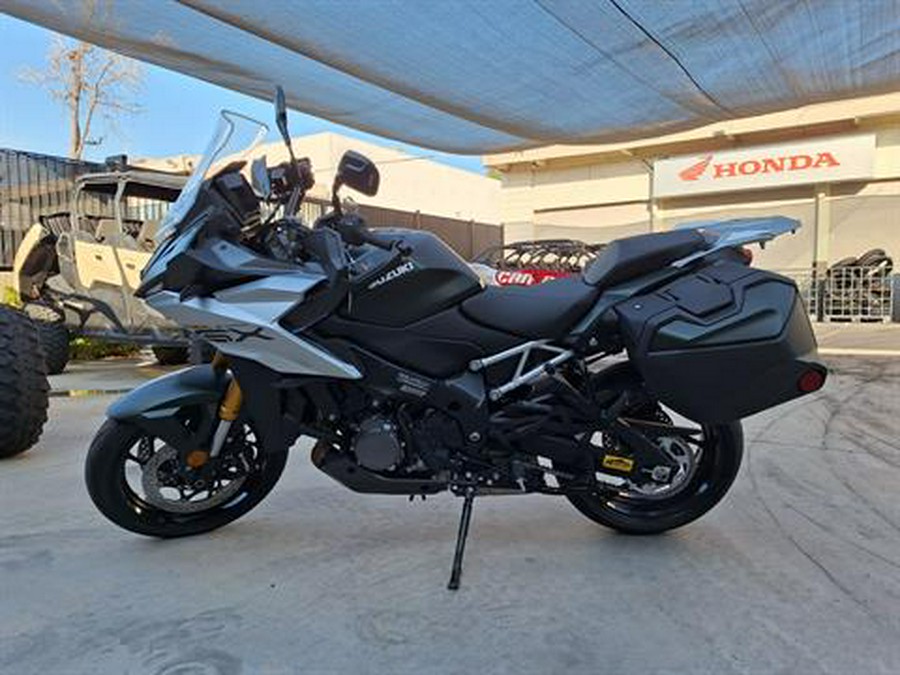 2024 Suzuki GSX-S1000GX+