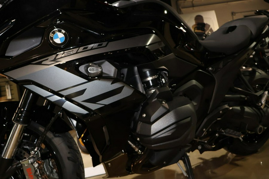2026 BMW R 1300 RS Triple Black