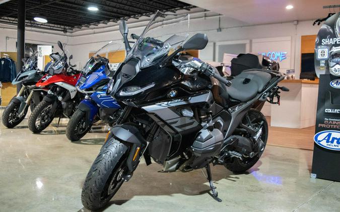 2026 BMW R 1300 RS Triple Black
