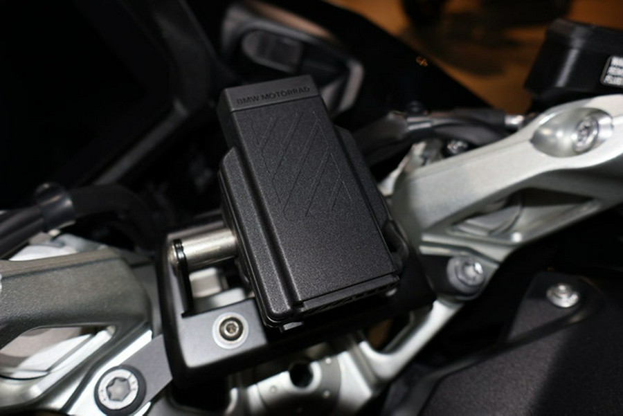 2026 BMW R 1300 RS Triple Black