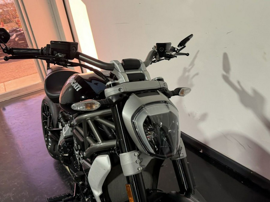 2017 Ducati XDiavel S Thrilling Black Dark Stealth