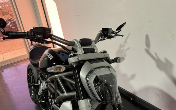 2017 Ducati XDiavel S Thrilling Black Dark Stealth