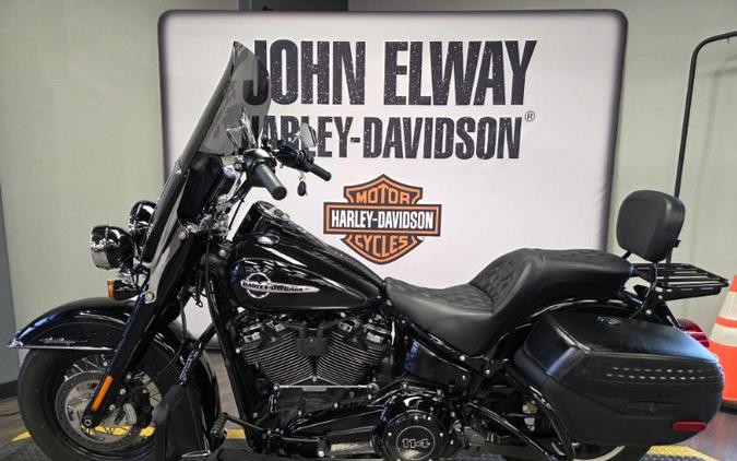 2018 Harley-Davidson FLHCS HERITAGE CLASSIC 114