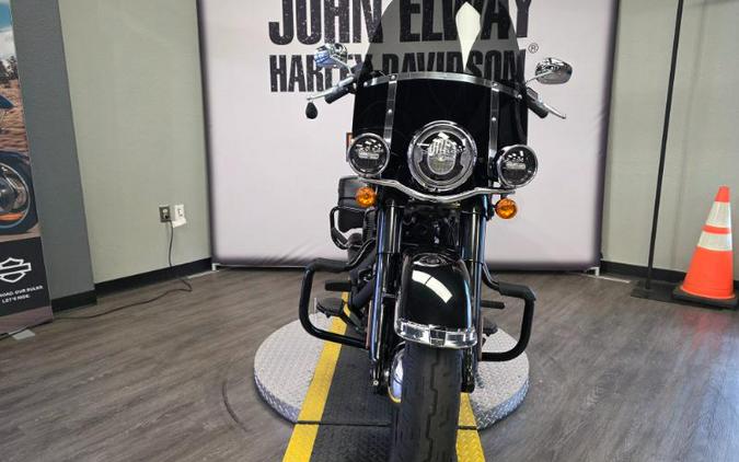 2018 Harley-Davidson FLHCS HERITAGE CLASSIC 114