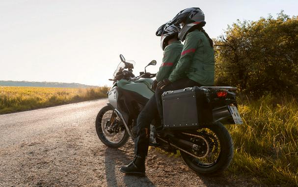 2027 BMW F 900 GS Adventure