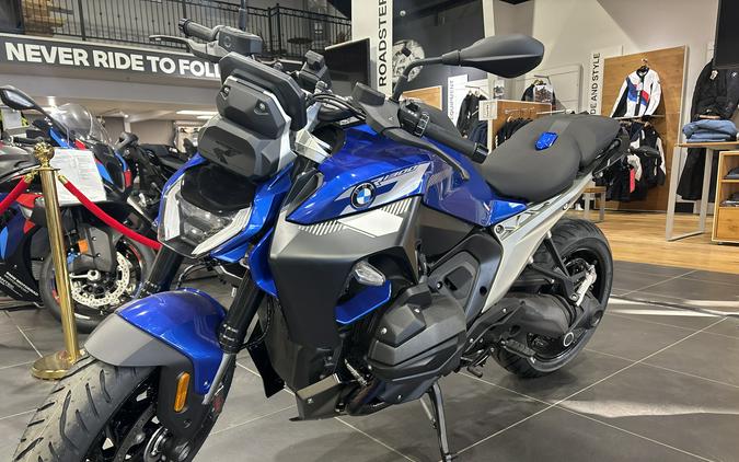 2026 BMW R 1300 R