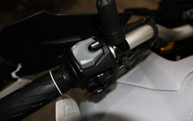 2026 Suzuki V-STROM 800DE