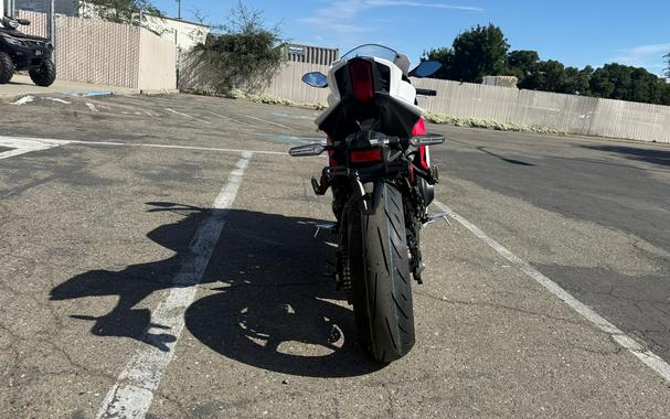 2025 Yamaha YZF-R9 CA