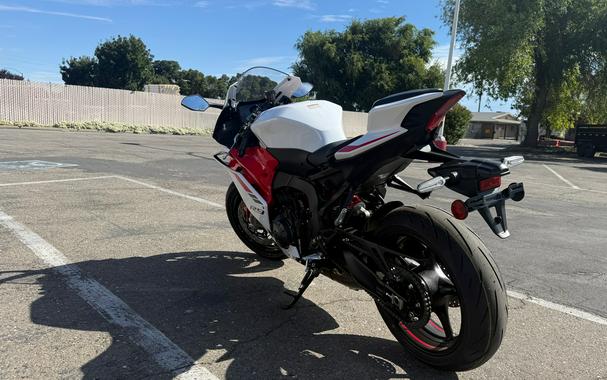 2025 Yamaha YZF-R9 CA