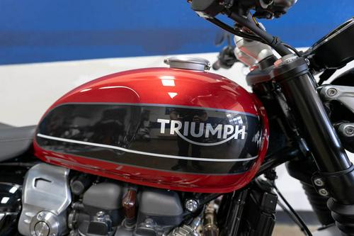 2020 Triumph Speed Twin Review Photo Gallery