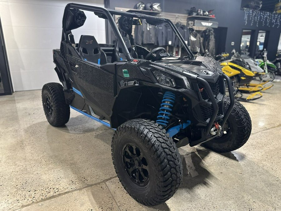 2019 Can-Am® Maverick™ Sport X RC 1000R