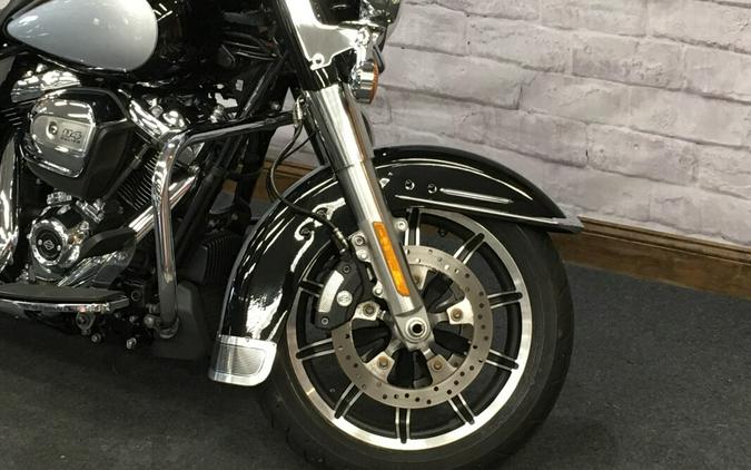 2021 Harley-Davidson Police Road King® Vivid Black/Brilliant Silver FLHP