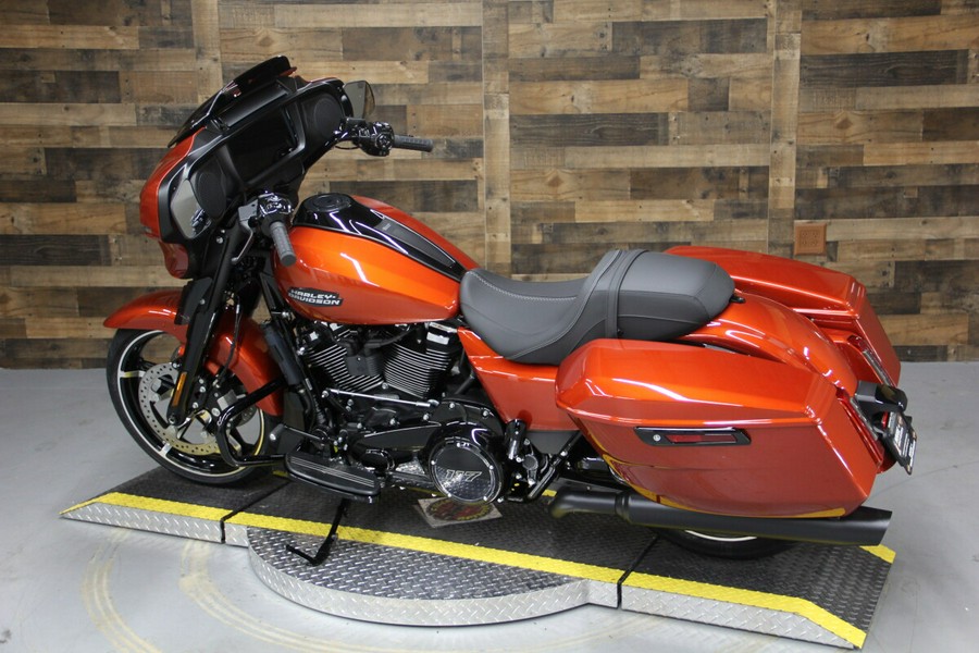 2024 Harley-Davidson Street Glide® Whiskey Fire - Black Finish