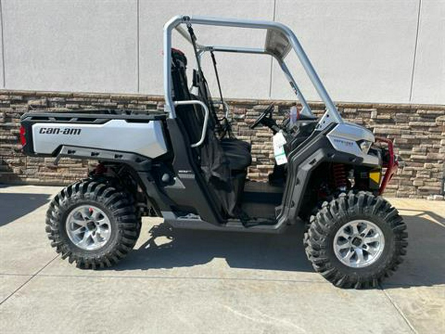 2024 Can-Am Defender X MR